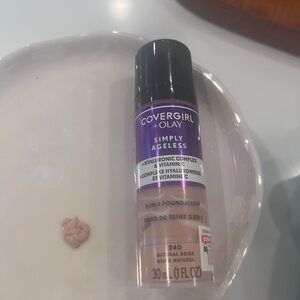 COVERGIRL + Olay Simply Ageless Foundation - Natural Beige